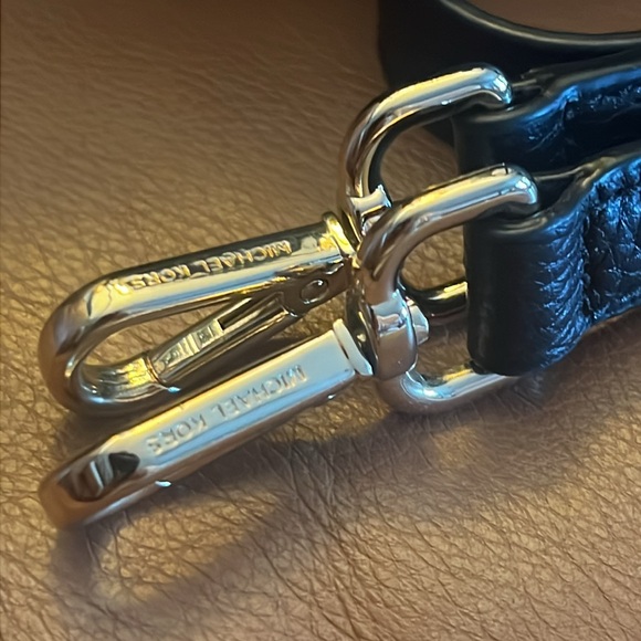 MICHAEL KORS MACKENZIE BLACK PEBBLED LEATHER SATCHEL - Picture 6 of 15